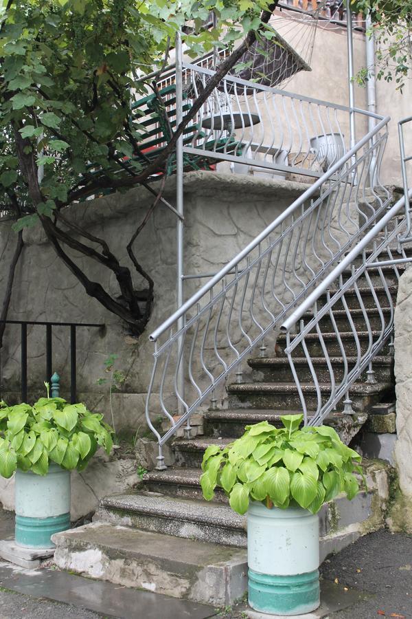 Mariko Hotel Borjomi Bagian luar foto